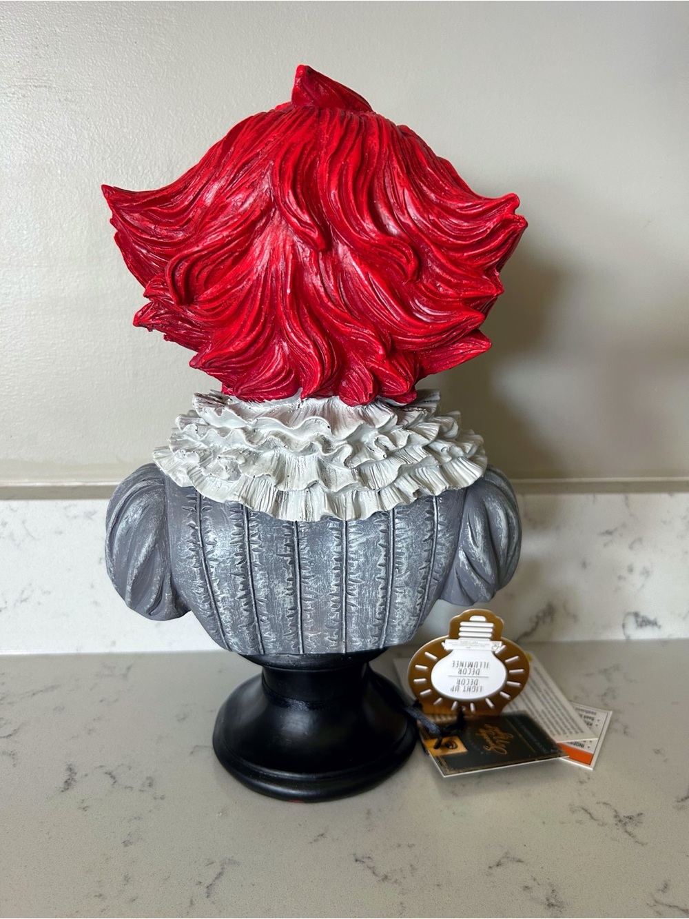 Pennywise IT Skeleton Bust Halloween Decor - Picture 4 of 7